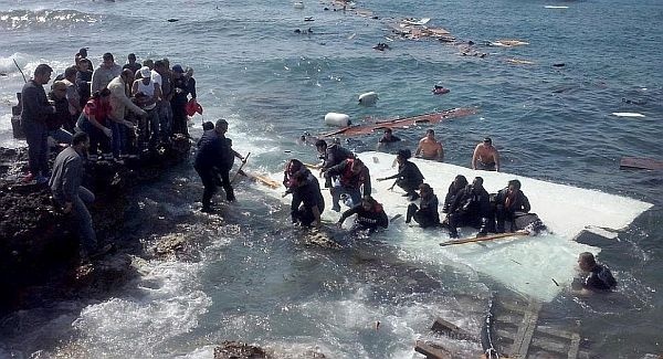 Sığınmacı Botu Battı: 17 Kişi Öldü