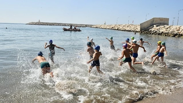 Aquatlon yarışlarında 64 sporcunun 45’i Yenişehir Belediyesi adına yarıştı