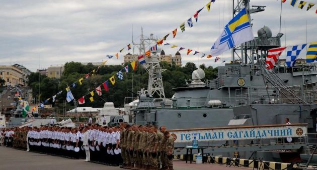 Ukraynada Deniz Kuvvetleri Günü kutlandı