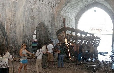 800 yıllık Alanya tersanesinde tekne inşaatı