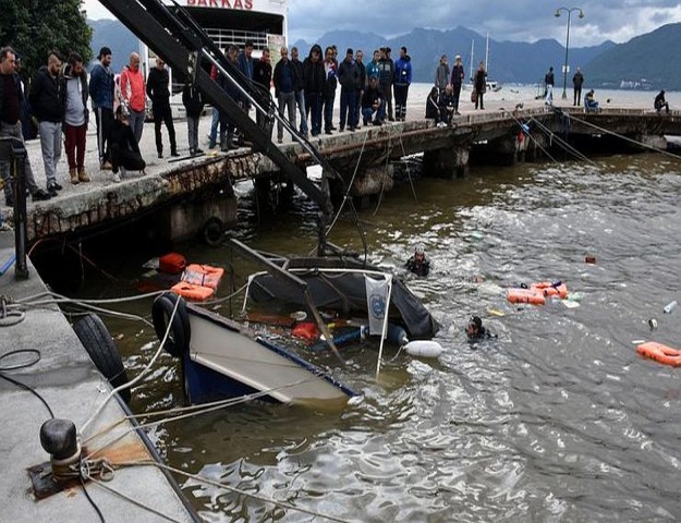 Marmaris'te 7 Balıkçı teknesi Battı