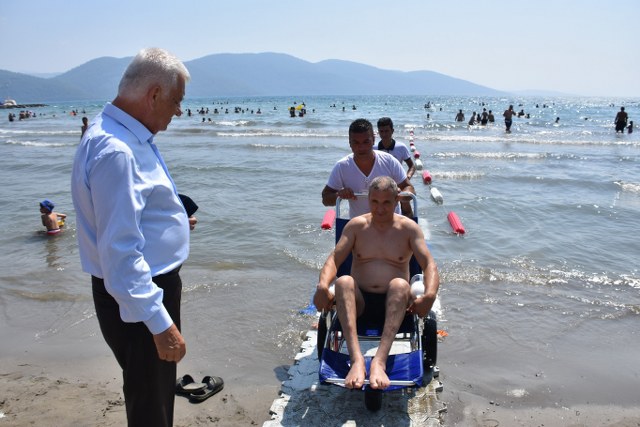 'Engelsiz' plajlarına ilgi yoğun