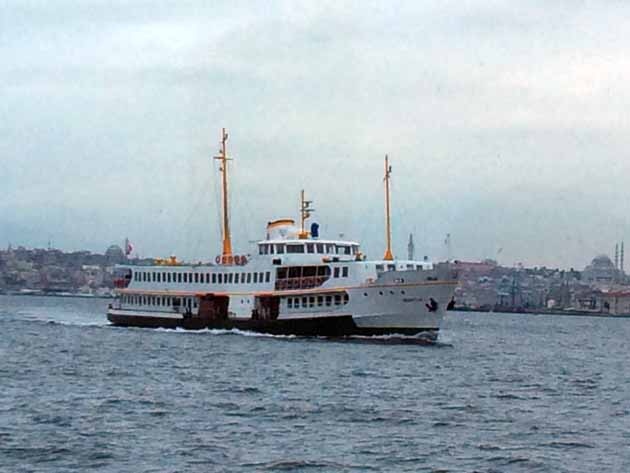 İstanbul'da Gemi Seferleri Yeniden Başladı