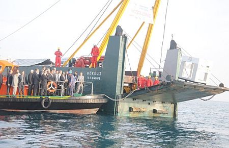 Akdeniz'de Yapay Resif Atağı