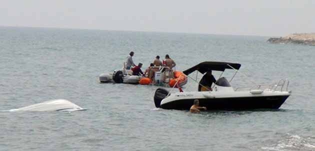 Mersin'de Balıkçı Teknesi Alabora Oldu