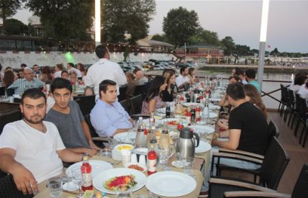 Denizci Öğrenciler İftarda Buluştu