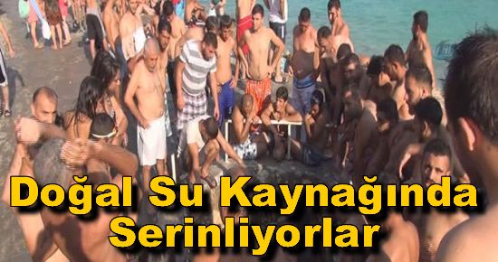 Denizle Karışan Doğal Kaynakta Serinliyorlar