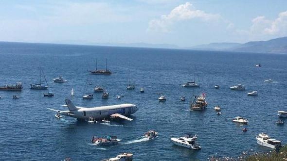 Dalış Turizmi İçin Askeri Uçak Denize Batırıldı