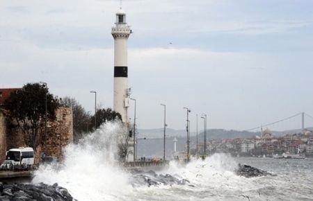 Ege ve Marmara'da Fırtına Uyarısı