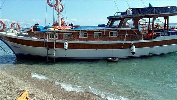 Marmaris'ten tekne satın alan 135 umut yolcusu Rodosa çıktı