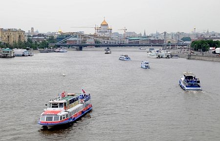 Moskova'da nehir yolculuğu başladı