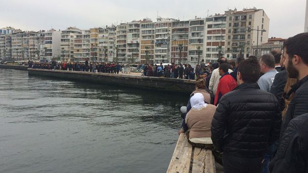 Denizdeki Cesedi Görmek İçin Kuyruğa Girdiler