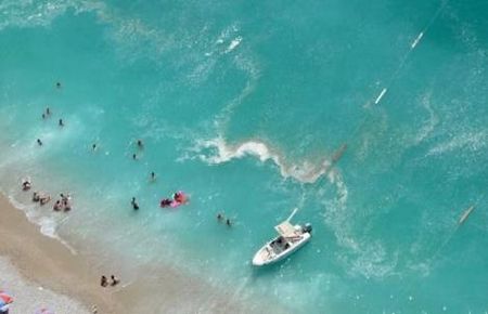 Ölüdeniz'de korkutan kirlilik