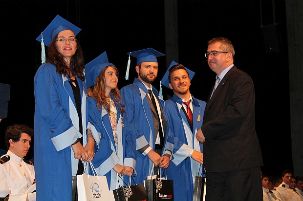 Piri reis'de ödülleri Melikoğlu verdi