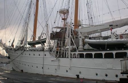 Şili Askeri Eğitim Gemisi İstanbul'da