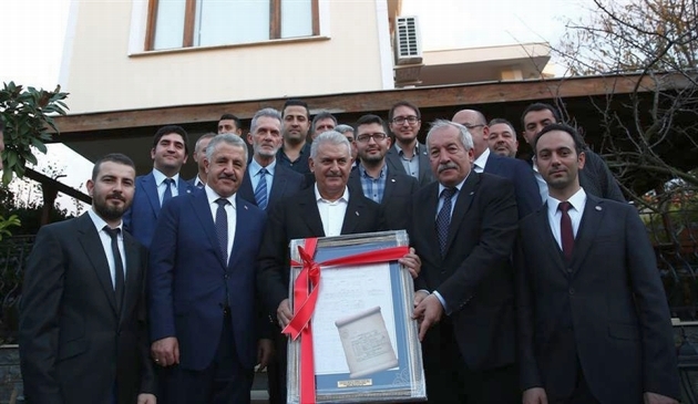 Başbakan Yıldırım Gemi Mühendisleri Odasını ziyaret etti