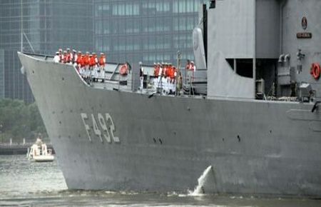 TCG Gemlik Fırkateyni (F-492) Çin in Şanghay kentinden ayrıldı.