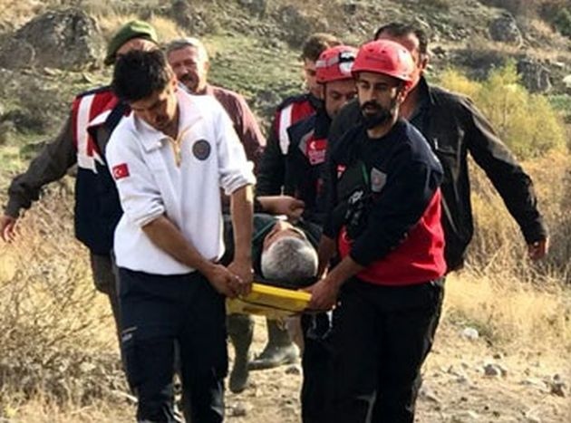 Balık Tutarken Ayağını Kıran Vatandaşı UMKE Kurtardı