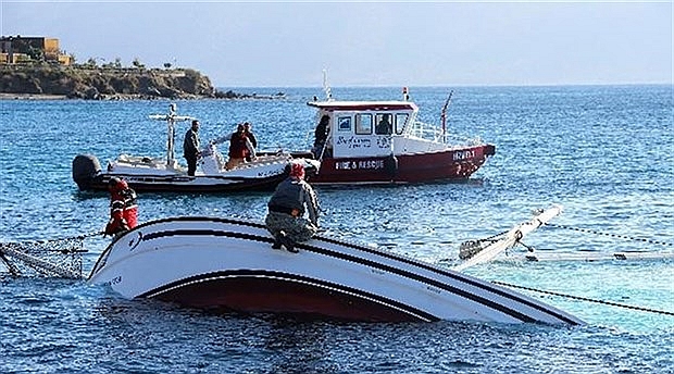 Bodrum'daki yelken yarışında tekne battı